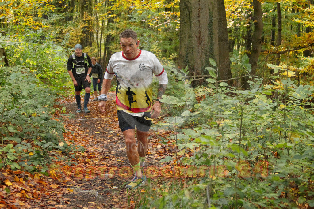 251026_1320_EV4_6810 | Sportfotografie im Rhein-Sieg Kreis, Köln, Bonn, NRW, Rheinland Pfalz, Hessen, etc. Unser Tätigkeitsfeld umfasst den Laufsport vom Volkslauf über den Marathon, Duathlon, Triathon bis zum Ultralauf wie Kölnpfad Ultra oder Schindertrail.