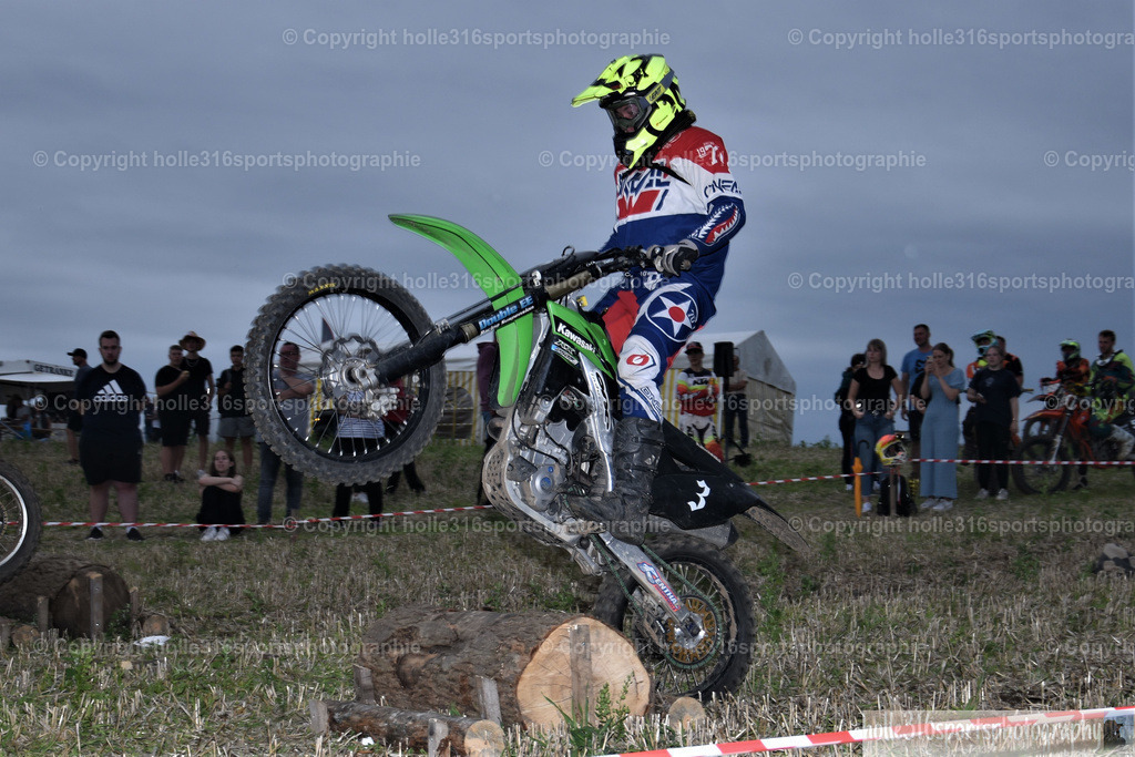 DSC_0218_01 (2) | Sportfotografie , Motorsport, Motoross, Reitsport, Mointainbike, Enduro,
Landschaft , Outdoor, Eventfotografie, Landschaft, Bilder online bestellen - Realisiert mit Pictrs.com