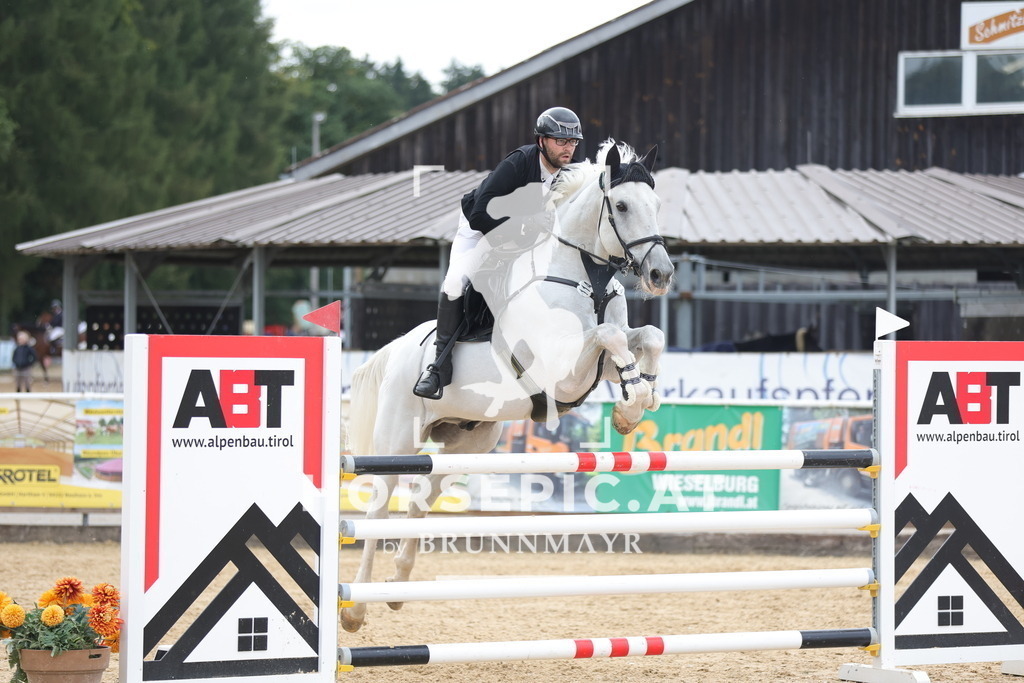 0P6A8802 | Willkommen bei Brunnmayr - Design & Fotografie – Ihrem Spezialisten für Reitturniere und Pferdeveranstaltungen in Oberösterreich, Salzburg und Bayern! Seit über 17 Jahren sind wir leidenschaftlich dabei.
