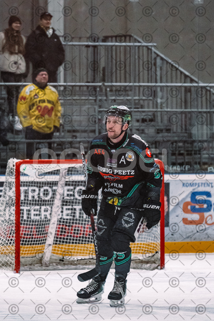 Alligators_vs_Toelz_15_02_2026-40 | Höchstadt Alligators Fotogalerie: Eishockey-Action aus Franken. Professionelle Spielfotos, Portraits & Stadionbilder zum Download. Jetzt entdecken! - Realisiert mit Pictrs.com