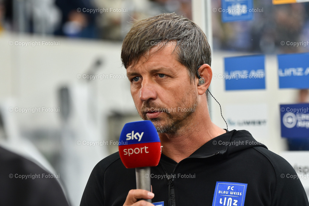 A_LUI_20230806_0015 | SPORT FUSSBALL ADMIRAL BUNDESLIGA  2023/24
FC BLAU WEIß LINZ VS TSV EGGER GLAS HARTBERG
IM BILD: Trainer Gerald Scheiblehner (FC Blau Weiß Linz)
FOTO:FOTOLUI/UW