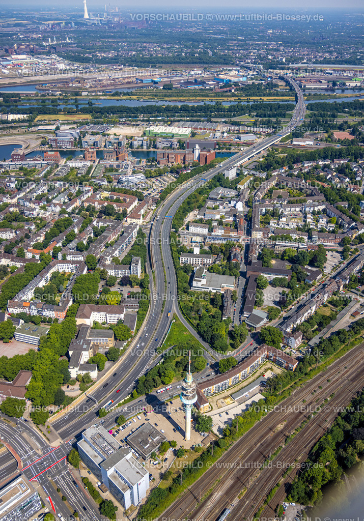 Duisburg220702161 | Luftbild, Autobahn A59 im Bereich Stadtmitte mit Fernmeldeturm, links der Autobahn das Wasserviertel mit Nahestraße, Moselstraße, Mainstraße, Duissern, Duisburg, Ruhrgebiet, Nordrhein-Westfalen, Deutschland