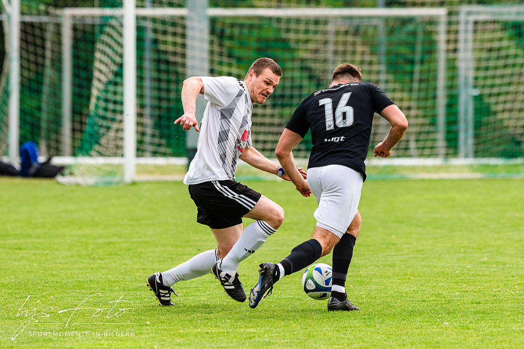 SV Waldesch - SG Urbar-19 | Sportfotografie Hermann-Josef Stoffel - Realisiert mit Pictrs.com