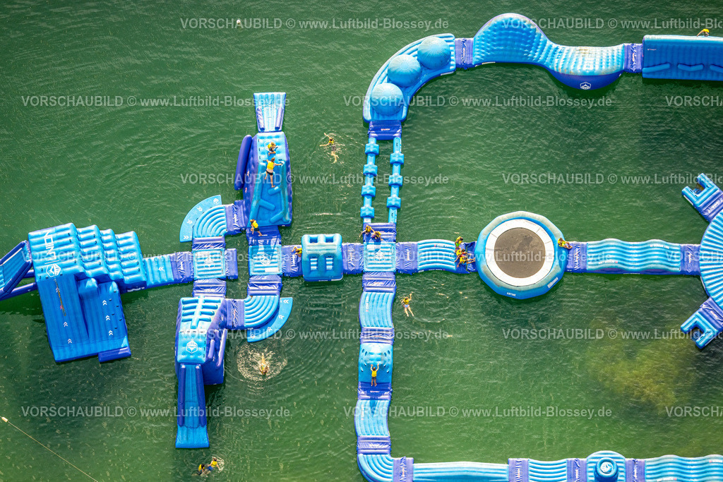 Beckum230805424 | Luftbild, Tuttenbrocksee mit AquaPark, Rutschen und Kletteranlage im See, Beckum, Münsterland, Nordrhein-Westfalen, Deutschland