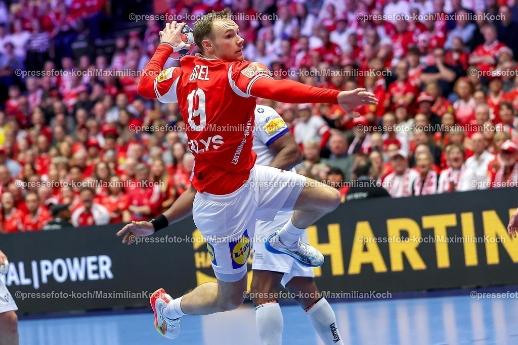 EHF20012602059 | 20.01.2026, Handball, Men's EHF EURO 2026, Dänemark - Portugal, Jyske Bank Boxen in Herning, Dänemark, Preliminary Round:  Mathias Gidsel (Denmark #19) 