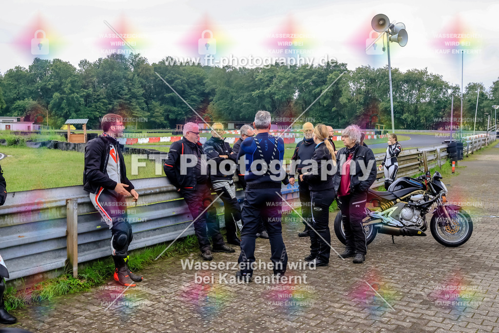 VBK-6126 | Hier findet Ihr Bilder von Touristenfahrten auf der Nürburgring Nordschleife oder von anderen Veranstaltungen die ich besucht habe. Viel Spass beim Durch Schauen 