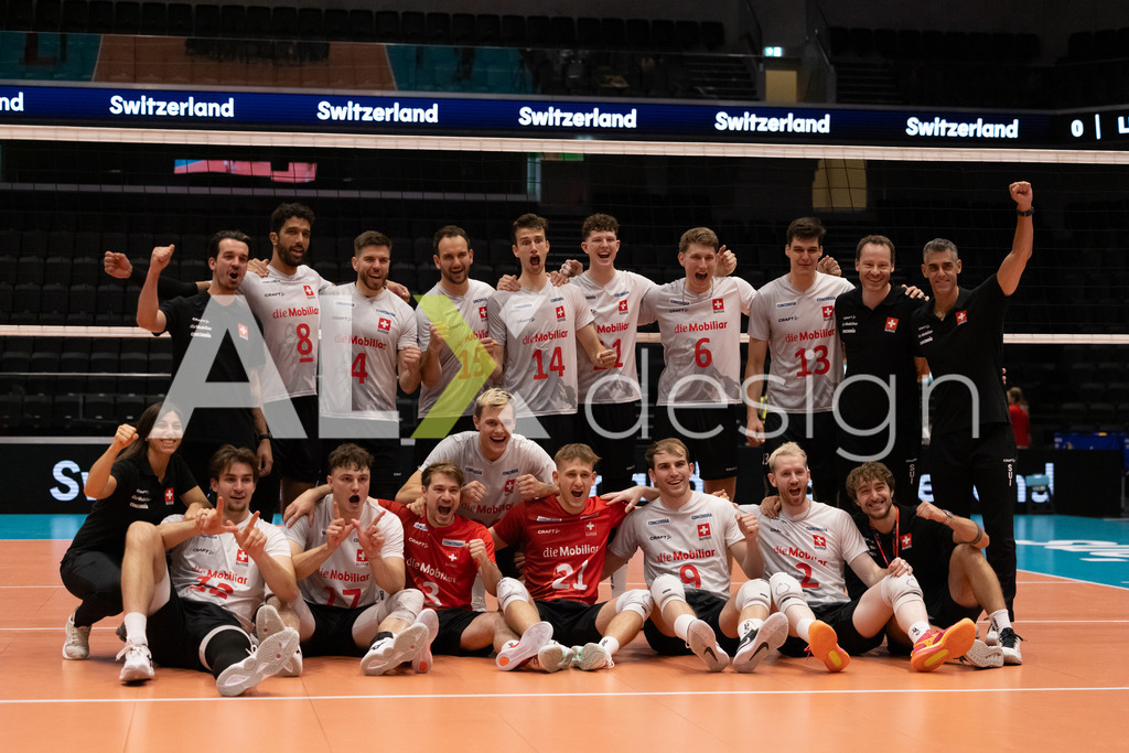 Luxembourg v Switzerland - CEV European League Men | KRIENS, SWITZERLAND - JUNE 12: Team of Switzerland winner photo after the CEV European League match between Luxembourg and Switzerland at Pilatus Arena on June 12, 2026 in Kriens, Switzerland. - Realisiert mit Pictrs.com