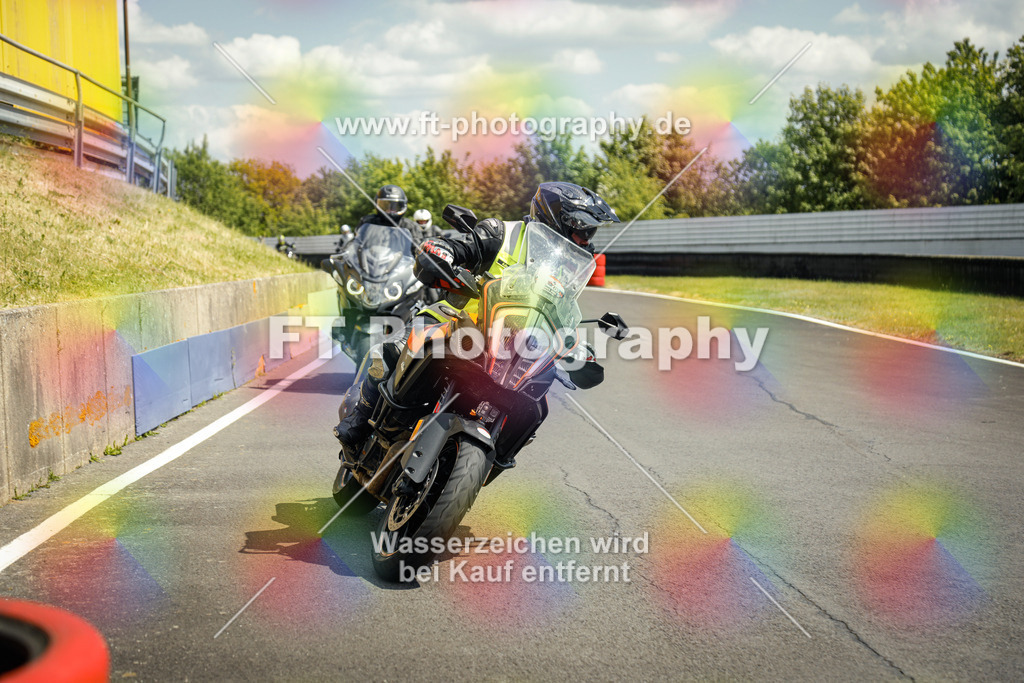 OBK_Mai_Volker_Adam-10854 | Hier findet Ihr Bilder von Touristenfahrten auf der Nürburgring Nordschleife oder von anderen Veranstaltungen die ich besucht habe. Viel Spass beim Durch Schauen 
