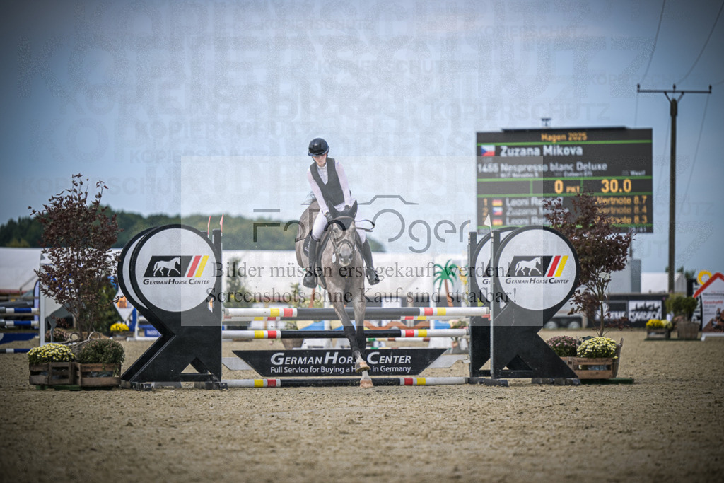DOS_4859 | Entdecke hochwertige Reitturnierfotos von Foto Oger. Professionell, emotional und authentisch – jetzt Lieblingsmomente im Shop bestellen.Deutschlandweite Turnierfotografie. - Realisiert mit Pictrs.com