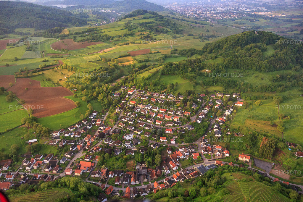 Luftbild: Ortsansicht von Nordosten im Ortsteil Zell in Bensheim im Bundesland Hessen in Deutschland. Foto: IMG_089212.jpg vom 25.05.2016 durch Werner Riehm/FLY-FOTO.de