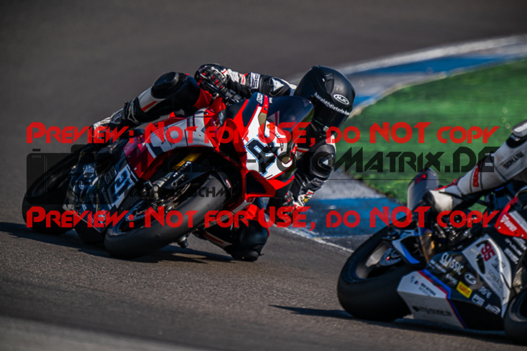 MaZZes_FotoMatrix_220923_2922 | PRO SUPERSTOCK