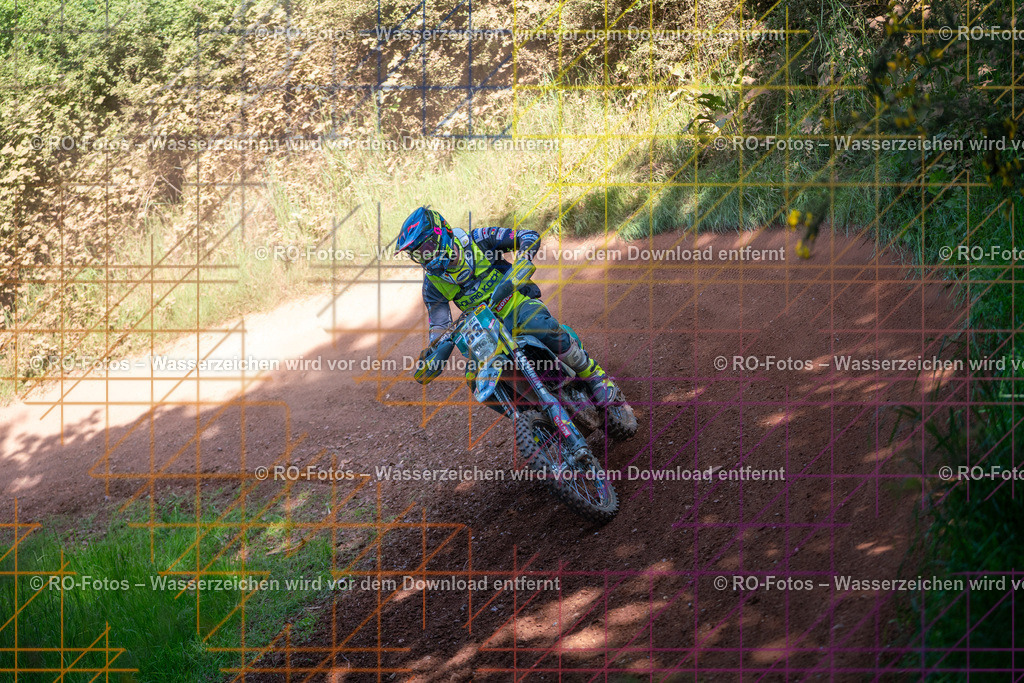 Wolfshausen 3 Lauf -823 | Sportfotografie von RO-Fotos: Motorsport, Motocross, Enduro, Laufveranstaltungen und Triathlon. Professionelle Fotos von Sportlern und Events. - Realisiert mit Pictrs.com