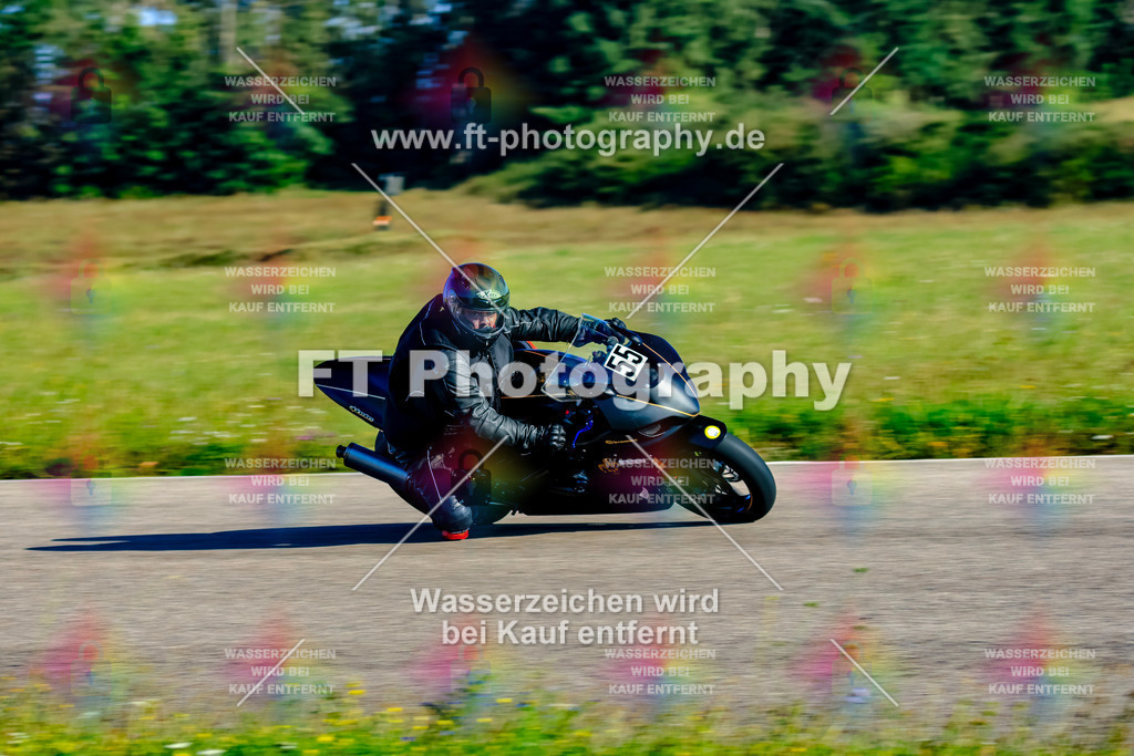 055-1370 | Hier findet Ihr Bilder von Touristenfahrten auf der Nürburgring Nordschleife oder von anderen Veranstaltungen die ich besucht habe. Viel Spass beim Durch Schauen 