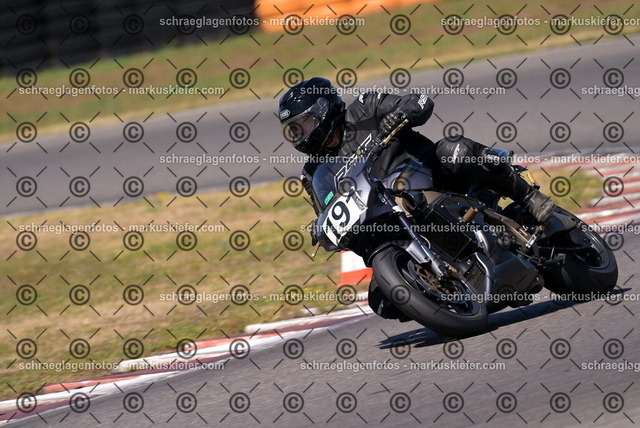 26bt04-2206 | markuskiefer.com - Realisiert mit Pictrs.com