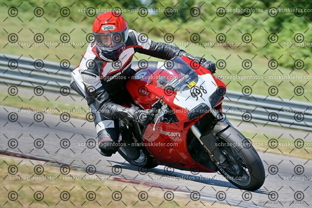 25bt04-0388 | markuskiefer.com - Realisiert mit Pictrs.com