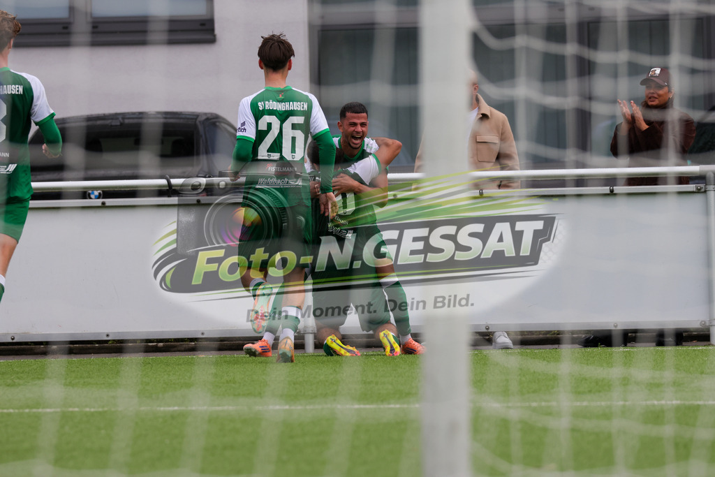 SV Rödinghausen II - FC RW Kirchlengern | Auf dem Bild zu sehen: ; grün SV Rödinghausen II: Jubel 2:1SV Rödinghausen II, FC RW Kirchlengern, Saison 26/27, Westfalenliga, Rödinghausen, Deutschland - Realisiert mit Pictrs.com
