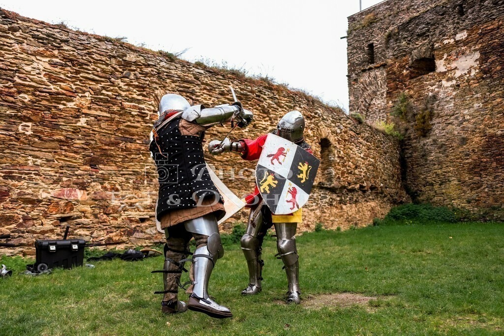 Rheinfels Ritter-3056 | Burg Ruine Rheinfels ist die größte Festungsanlage zwischen Koblenz und Bingen am Oberen Mittelrhein. - Realisiert mit Pictrs.com