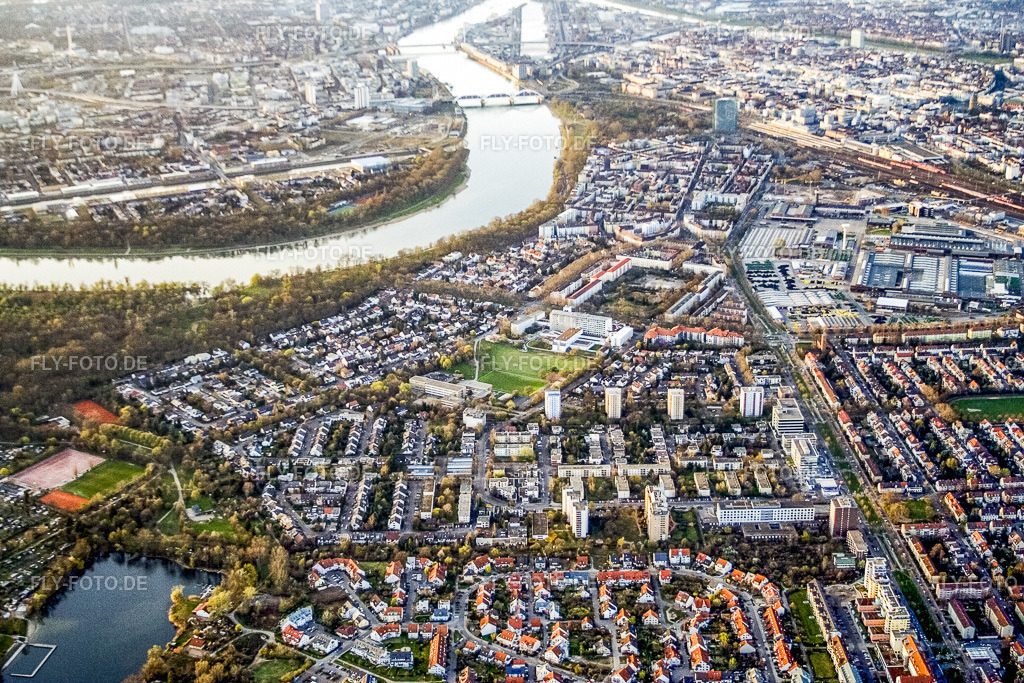 Niederfeld, Almenhof, Lanz-KH und Moll-Gymnasium | Luftbild: Niederfeld, Almenhof, Lanz-KH und Moll-Gymnasium im Ortsteil Niederfeld in Mannheim im Bundesland Baden-Württemberg in Deutschland. Foto: IMG_10163.jpg vom 29.03.2008 durch Werner Riehm/FLY-FOTO.de - Realisiert mit Pictrs.com