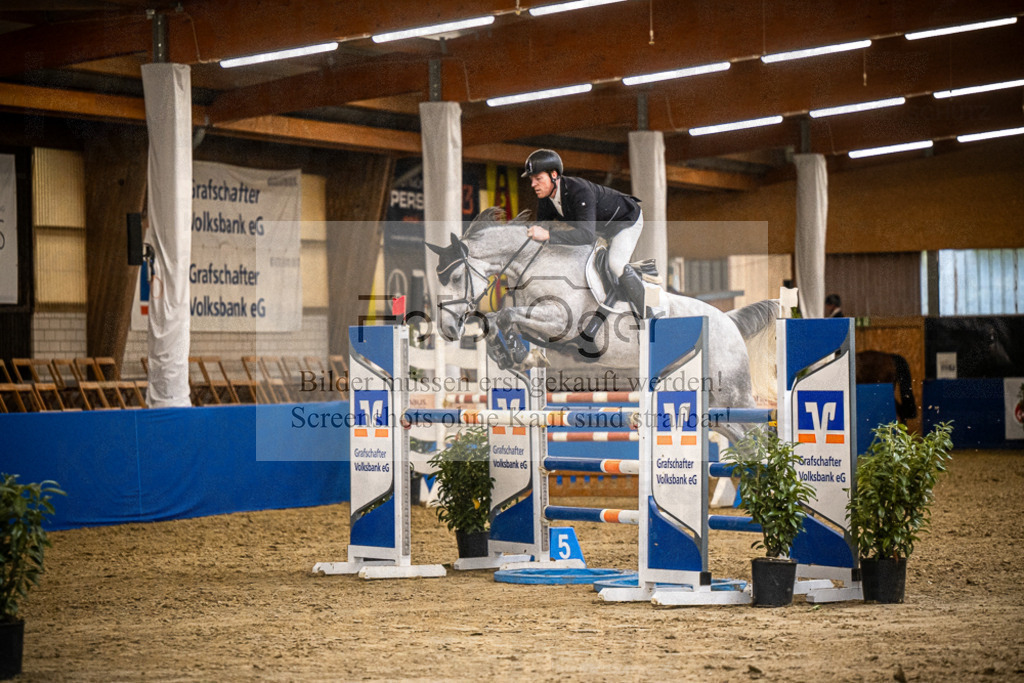 DOS_3822 | Entdecke hochwertige Reitturnierfotos von Foto Oger. Professionell, emotional und authentisch – jetzt Lieblingsmomente im Shop bestellen.Deutschlandweite Turnierfotografie. - Realisiert mit Pictrs.com