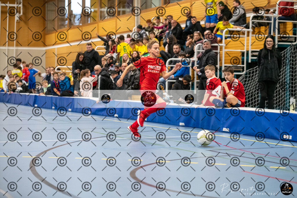 20241130_FCR-Hallenturnier-D-2_043 | Sport und Naturfotografie von Roberto Esposito zeigt echte Momente Bewegung und die Schönheit der Natur. Ausdrucksstarke Bilder schaffen Emotionen.