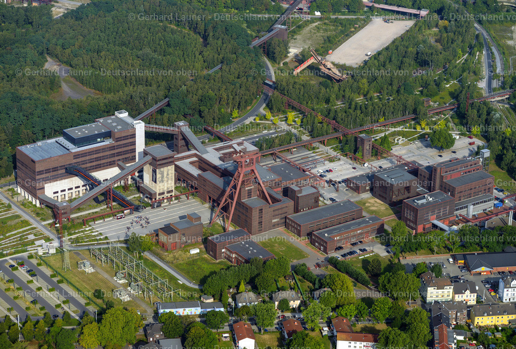 3293382 | Zeche Zollverein, Essen ESSEN 25.08.2021 Museums- Gebäude- Ensemble Zeche - Ruhr Museum in Essen im Bundesland Nordrhein-Westfalen. // Museum building ensemble pit - Ruhr Museum in Essen in the state North Rhine-Westphalia. Foto: Gerhard Launer