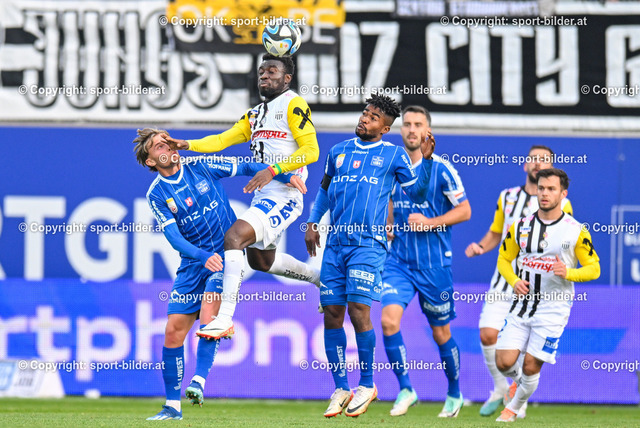 AUT, Admiral Bundesliga, FC Blau Weiss Linz vs Lask Linz | 12.11.2023, Hofmann Personal Stadion Linz, AUT, Admiral Bundesliga, FC Blau Weiss Linz vs Lask Linz, im Bild Alexander Briedl (Blau Weiss Linz), Paul Mensah (Blau Weiss Linz) vs Ibrahim Mustapha (Lask)


// Admiral Bundesliga Match between FC Blau Weiss Linz vs Lask Linz in Linz, Austria on 2023/11/12

