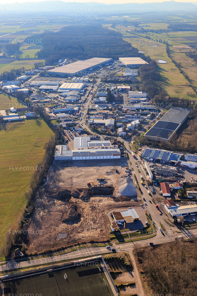 Luftbild: Baustelle zur Erschliessung des neuen Logistikpark der HANSAINVEST und DFI-Real-Estate Kandel nach Abriss des OBI-Markts im Ortsteil Minderslachen in Kandel im Bundesland Rheinland-Pfalz in Deutschland. – Foto: IMG_145596.jpg vom 19.03.2025 durch Werner Riehm/FLY-FOTO.de – Auflösung des Originals: 3565 x 5348 px – Entdecke HANSAINVEST | Kapital-verwaltungs-gesellschaft: Hansainvest – DFI Real Estate - Driving Future Innovation