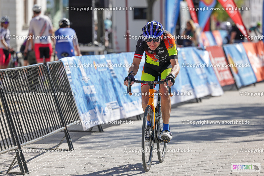VJ__5534 | Neusiedlersee Radmarathon 2026@sportshot_your_pictrs #yourpictures#roadtowm2029 #nrm #neusiedlerseeradmarathon #neusiedlersee #neusiedlerseetourismus #burgenland #mörbisch #nrm26 #burgenlandtourismus #voglundco #poweredbyburgenlandtourismus #radsport #rad #marathon #ucigranfondo #visitburgenland #ucigranfondoworldseries