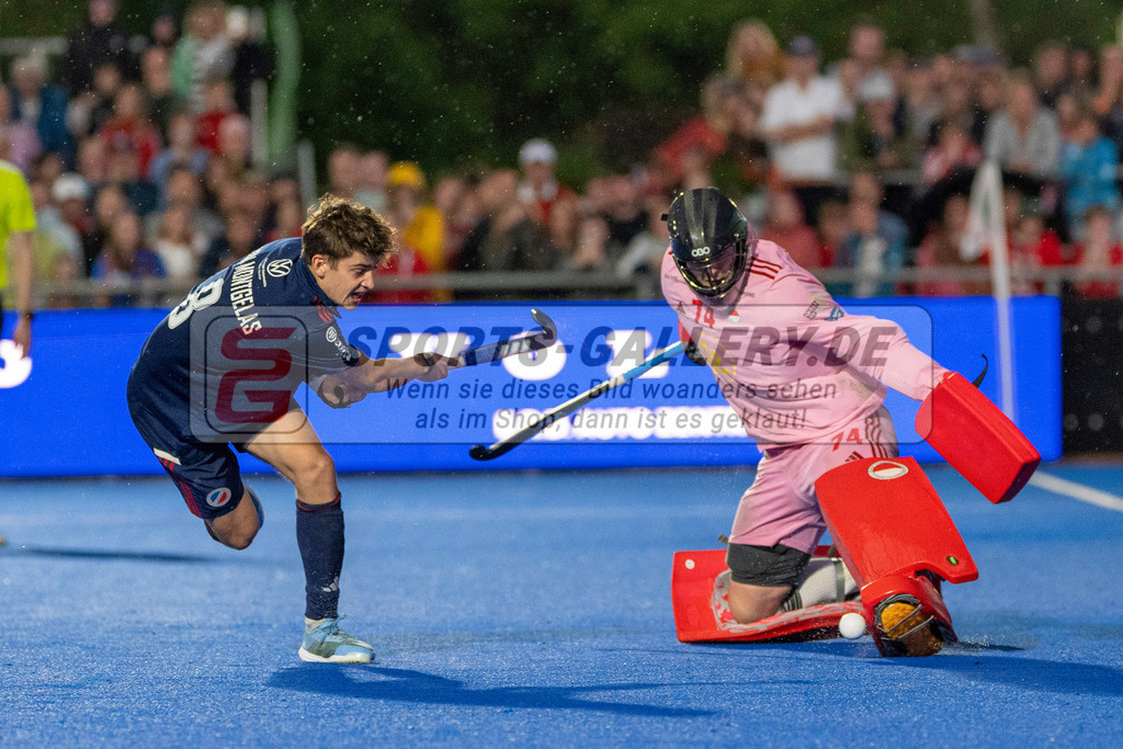 Final4_20250531-2051-Z82_8648 | Krefeld, Deutschland, 31.05.2025:  Feldhockey Final4 2025 – „Deutsche Feldhockey-Meisterschaften 2025“ im Gerd-Wellen-Hockeyanlage am 31.05.2025 in Krefeld, Deutschland. (Foto von Kramhöller/Fehrmann/Kaste)Krefeld, Germany, 31.05.2025: Feldhockey Final4 2025 – „Deutsche Feldhockey-Meisterschaften 2025“ in Gerd-Wellen-Hockeyanlage at 31.05.2025 in Krefeld, Deutschland. (Foto from Kramhöller/Fehrmann/Kaste)