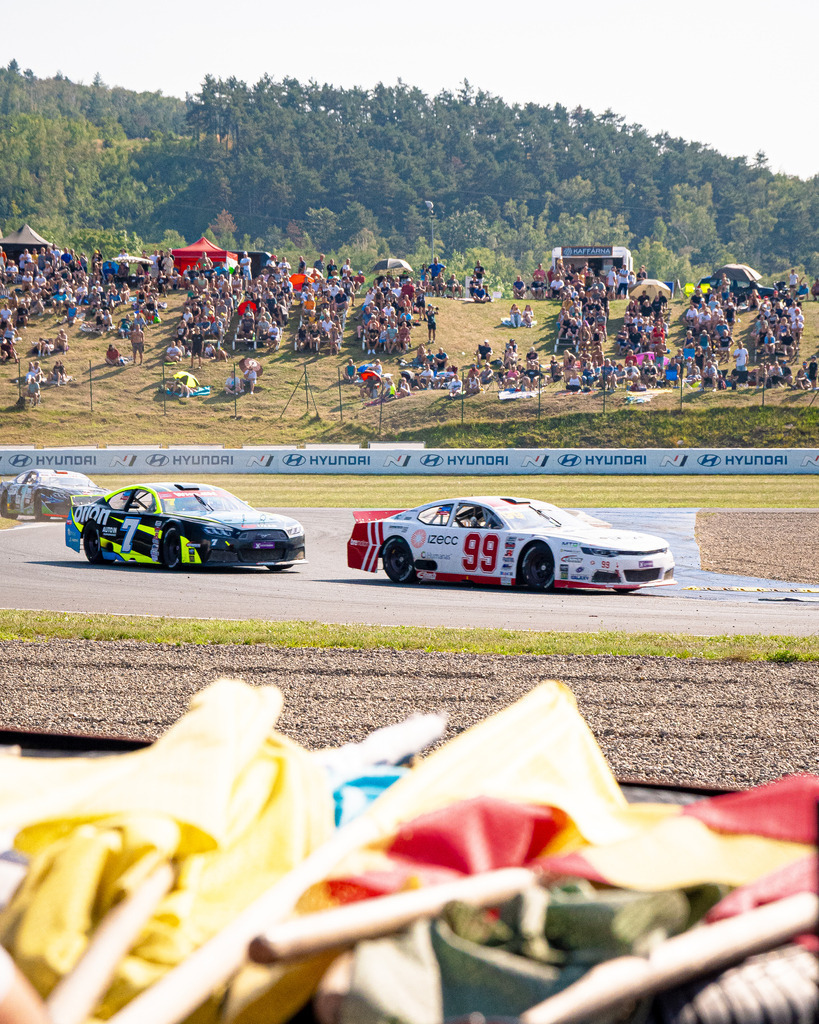 _DSC8759 | Exklusive Motorsport-Fotografie aus Leipzig von TXO Media – für Rennfahrer, Teams & Sponsoren. Sausemuth liefert starke Bilder, die Emotion zeigen. Jetzt buchen & glänzen! - Realisiert mit Pictrs.com