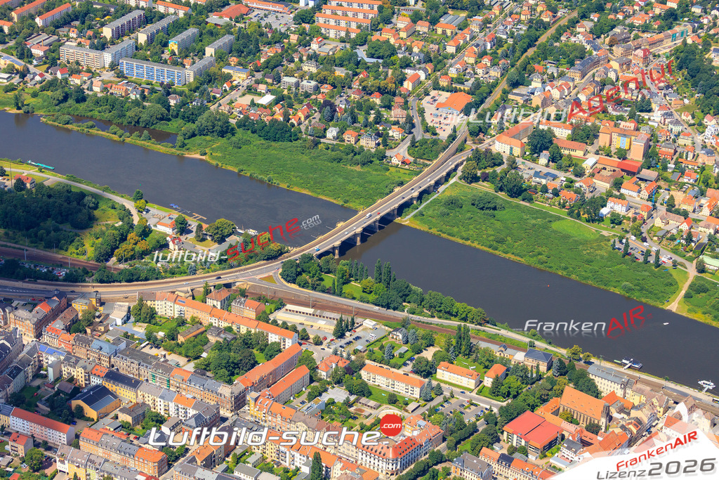 Die Luftaufnahme Pirna - Pirna wurde vom UL-Flugzeug (keine Drohne) aus fotografiert.Hohe Druck- Auflösung-die Geschenkidee!