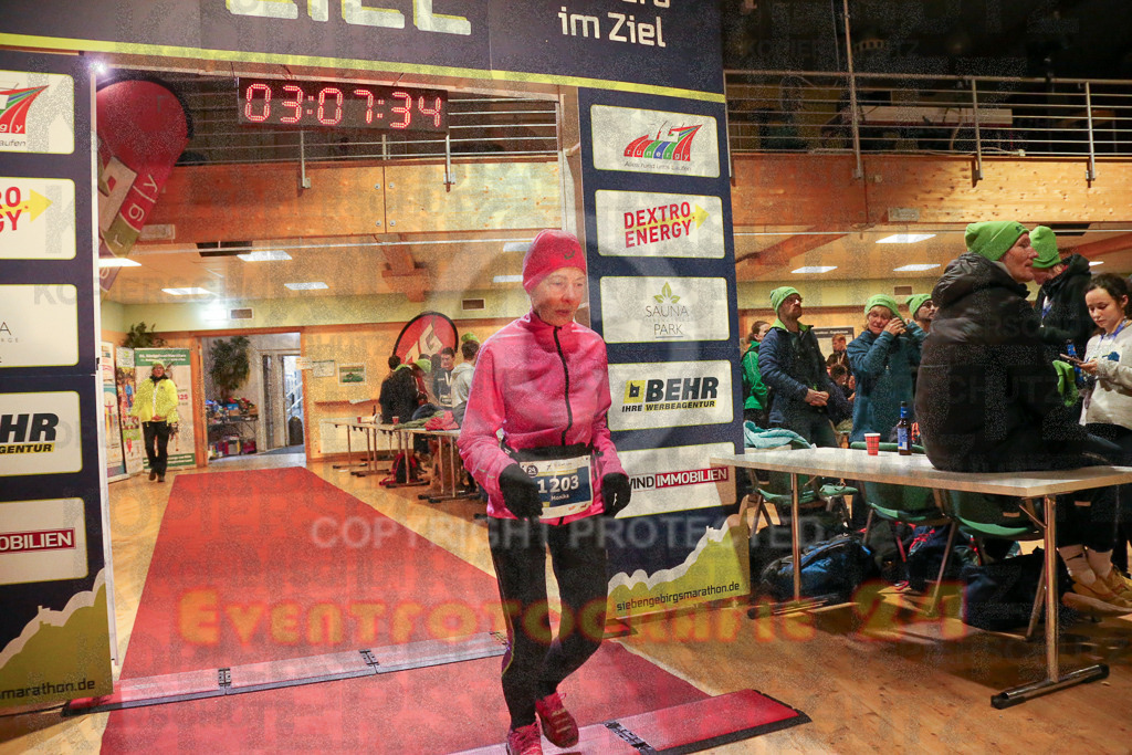 241208_1210_EX1_7431 | Sportfotografie im Rhein-Sieg Kreis, Köln, Bonn, NRW, Rheinland Pfalz, Hessen, etc. Unser Tätigkeitsfeld umfasst den Laufsport vom Volkslauf über den Marathon, Duathlon, Triathon bis zum Ultralauf wie Kölnpfad Ultra oder Schindertrail.
