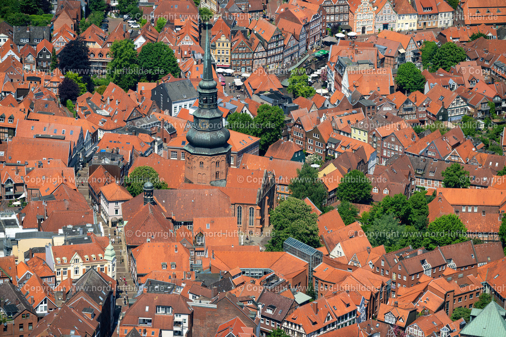Stade_Altstadt_Cosmea_Kirche_ELS_7600280523 | STADE 28.05.2023 Altstadtbereich und Innenstadtzentrum in Stade im Bundesland Niedersachsen, Deutschland. // Old town area and inner city center in Stade in the state Lower Saxony, Germany. Foto: Martin Elsen