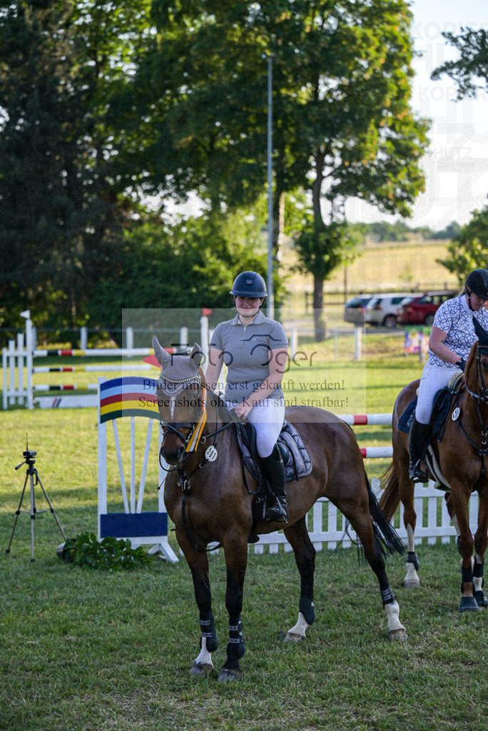 Reitturnier Voxtrup | Entdecke hochwertige Reitturnierfotos von Foto Oger. Professionell, emotional und authentisch – jetzt Lieblingsmomente im Shop bestellen.Deutschlandweite Turnierfotografie. - Realisiert mit Pictrs.com