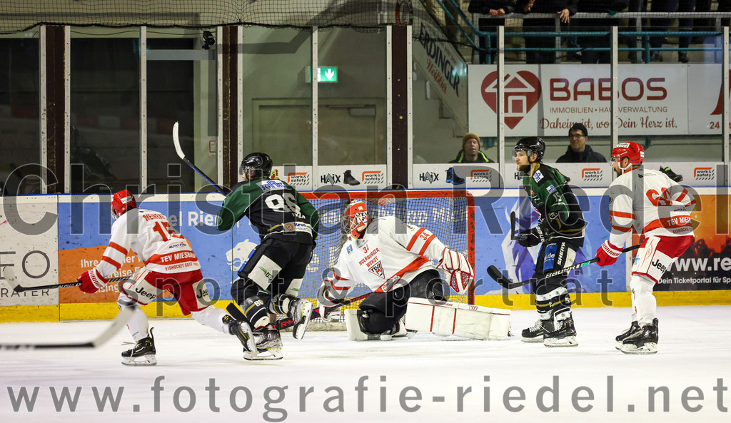 2023-03-14_140_TSV_Erding_gegen_TEV_Miesbach | Erding, Deutschland, 14.03.2023:
Eishockey, Bayernliga Playoffs 2022 / 2023, Halbfinale, TSV Erding gegen TEV Miesbach, Endergebnis: 5:3

Foto: Christian Riedel / fotografie-riedel.net