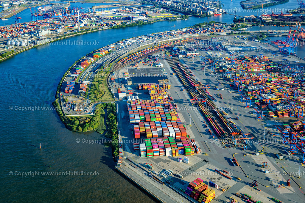 Hamburg_Waltershof_Burchardkai_Hhla_ELS_3497190925 | HAMBURG 19.09.2025 HHLA Logistics Container Terminal Burchardkai am Hamburger Hafen in Hamburg. // HHLA Logistics Container Terminal Burchardkai in the Port of Hamburg harbor in Hamburg in Germany. Foto: Martin Elsen