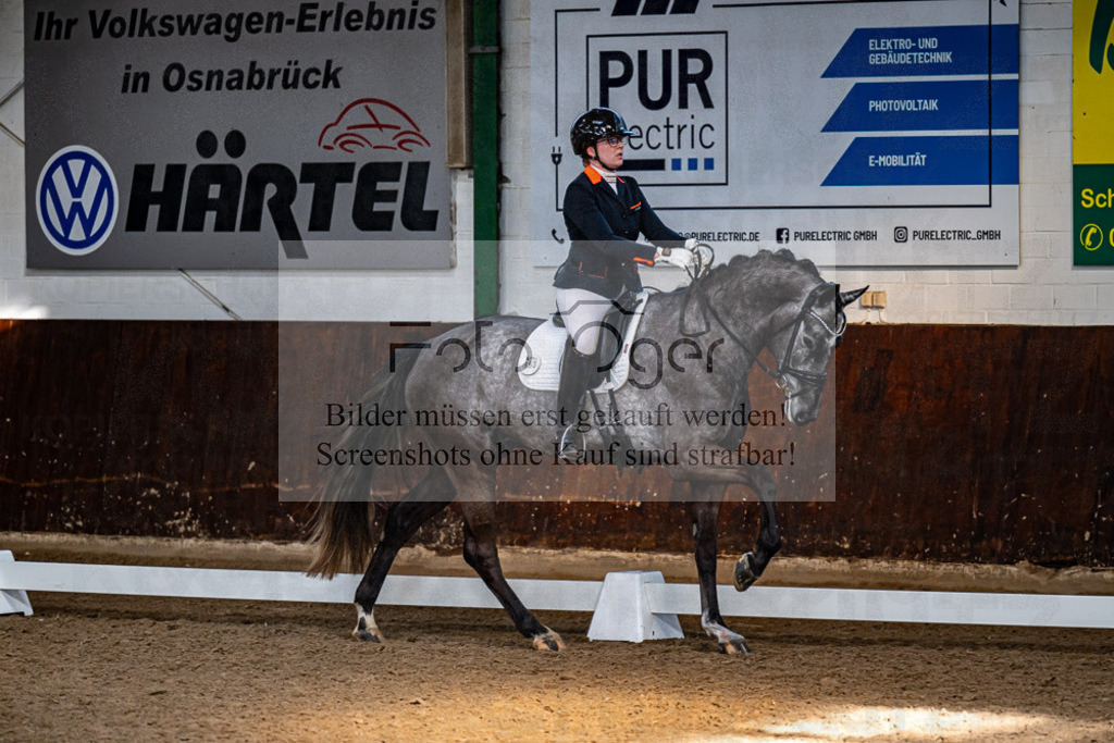20240308-DOS_4414 | Entdecke hochwertige Reitturnierfotos von Foto Oger. Professionell, emotional und authentisch – jetzt Lieblingsmomente im Shop bestellen.Deutschlandweite Turnierfotografie. - Realisiert mit Pictrs.com