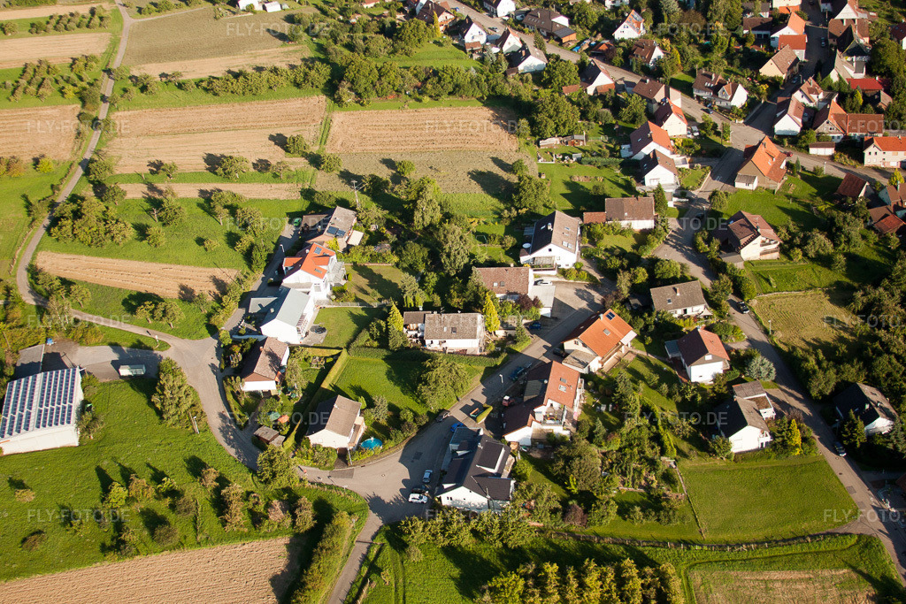 Luftbild: Weinbergstr im Ortsteil Obernhausen in Birkenfeld im Bundesland Baden-Württemberg in Deutschland. Foto: IMG_32597.jpg vom 21.08.2010 durch Werner Riehm/FLY-FOTO.de