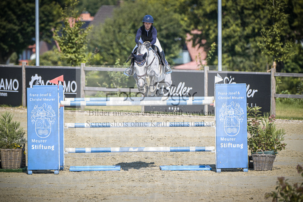 DOS_0542 | Entdecke hochwertige Reitturnierfotos von Foto Oger. Professionell, emotional und authentisch – jetzt Lieblingsmomente im Shop bestellen.Deutschlandweite Turnierfotografie. - Realisiert mit Pictrs.com