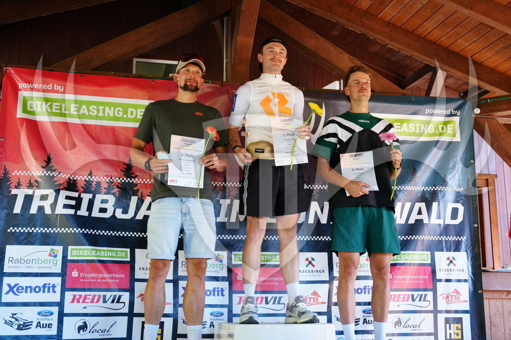 FC101035 | Fotogalerie der Treibjagd im Dunkelwald - Dein MTB Etappenrennen im Erzgebirge - Realisiert mit Pictrs.com