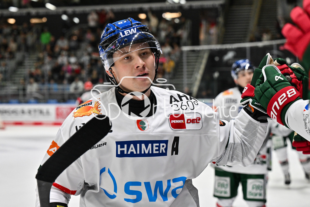 Augsburger Panther - Moser Medical Graz99ers | Jubel der Panther nach dem Treffer zum 3-1 durch Florian ELIAS (Augsburger Panther #67) / Tor / Torschuetze / Freude / Happy / Testspiel: Augsburger Panther - Moser Medical Graz99ers; Curt Frenzel Stadion am 31.08.2025