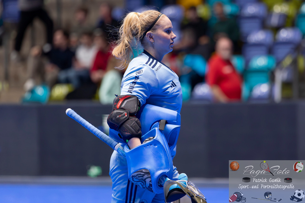 Volvo E.R.B. Final 4 Halbfinale Frauen: Mannheimer HC - Düsseldorfer HC, 25.01.2025 | Leonie Weissenberger / Weißenberger (Mannheimer HC #7), Freisteller ,Portrait, Porträt, Mannheimer HC - Düsseldorfer HC, Frankfurt, Süwag Arena, 25.1.2025 - Realisiert mit Pictrs.com