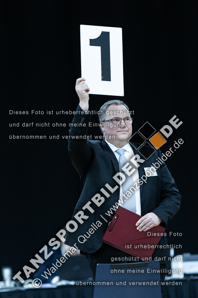 20230226-12023 | Hier finden Sie Tanz Bilder vom Latein und Standard Formationen tanzen. Sportbilder vom Tanzsport. Schöne Fotos und von Weltmeisterschaft, Europameisterschaft, Bundesliga, Regionalliga, Oberliga und Landesliga sowie von GOC Stuttgart, DanceComp, WM Bremen