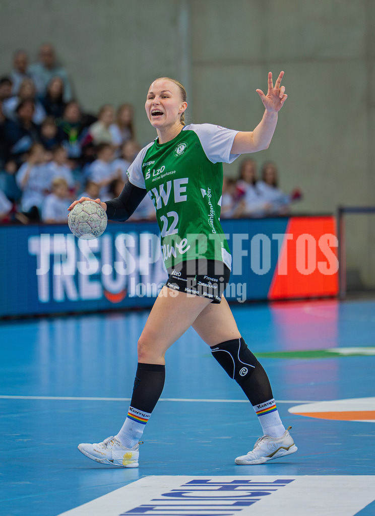 Handball I Frauen I Saison 2025-2026 I 1. HBF I 15. Spieltag I VFL Oldenburg - SV Union Halle-Neustadt 0034 | Lotta Röpcke (22, VfL Oldenburg)  - Realisiert mit Pictrs.com