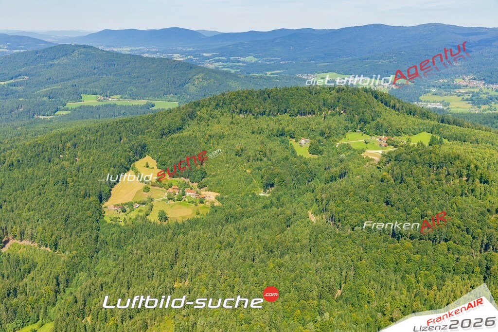 Schöne Luftaufnahme als Geschenk in Raschau Bodenmais - Die Luftbildaufnahme wurde 2025 vom UL-Flugzeug heraus erstellt ( keine Drohne ) - Hochauflösende Luftaufnahme -Nicht vergleichbar mit Google Maps oder Satelittenbilder- Die Geschenkidee !Mit Lizenz und Bildrechte bestellbar