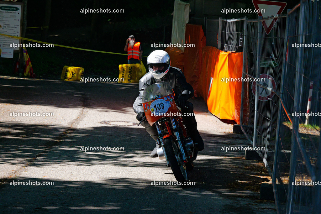 P1026378 | Erleben Sie atemberaubende, hochqualitative Fotos Ihrer Fahrt entlang der malerischen Alpenstraßen. Besuchen Sie alpineshots.com, um professionelle Aufnahmen Ihrer unvergesslichen Reise zu finden und zu kaufen - Realisiert mit Pictrs.com