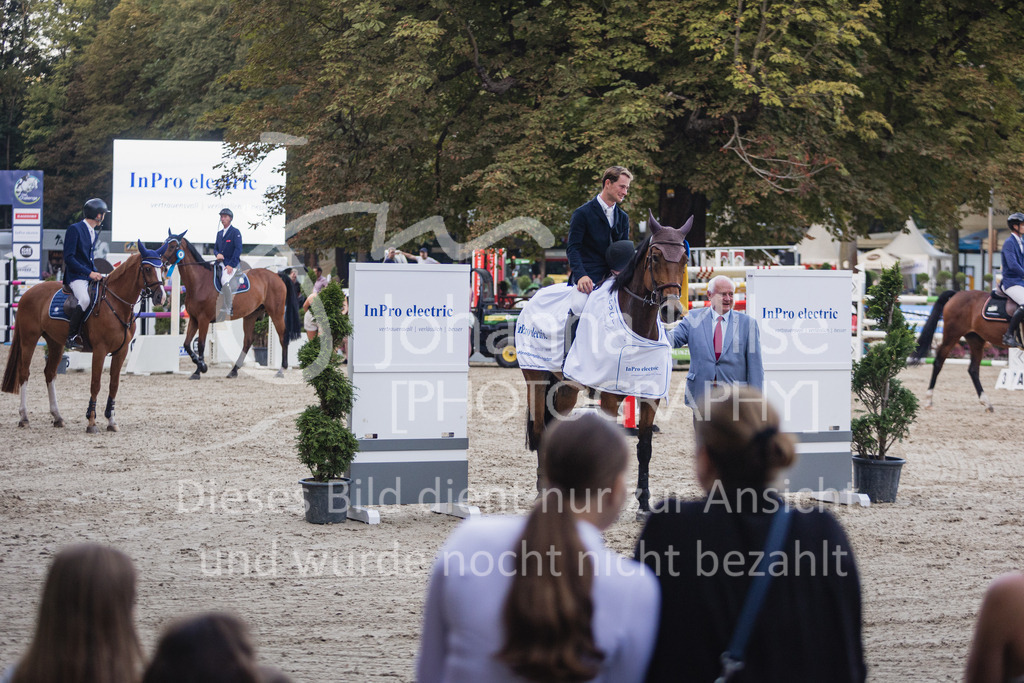 230909_OWLCh_Championat-621 | Deine schönsten Turniermomente als professionelle Fotos! Entdecke hochwertige Pferdesport-Fotografie im Online-Shop. Jetzt Fotos finden & bestellen!