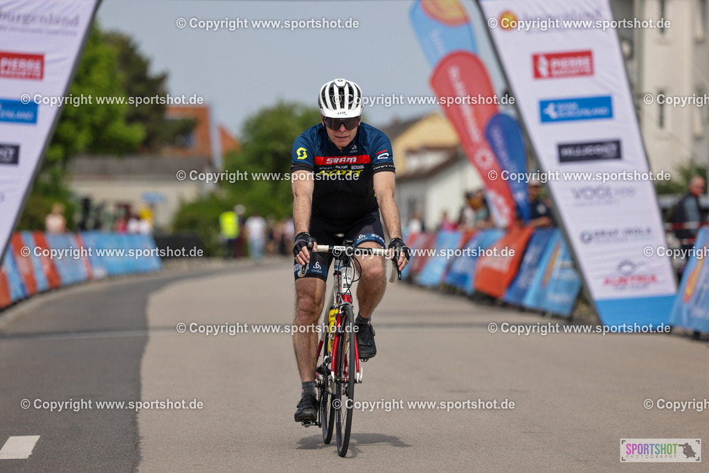 VJ__9494 | Neusiedlersee Radmarathon 2026@sportshot_your_pictrs #yourpictures#roadtowm2029 #nrm #neusiedlerseeradmarathon #neusiedlersee #neusiedlerseetourismus #burgenland #mörbisch #nrm26 #burgenlandtourismus #voglundco #poweredbyburgenlandtourismus #radsport #rad #marathon #ucigranfondo #visitburgenland #ucigranfondoworldseries