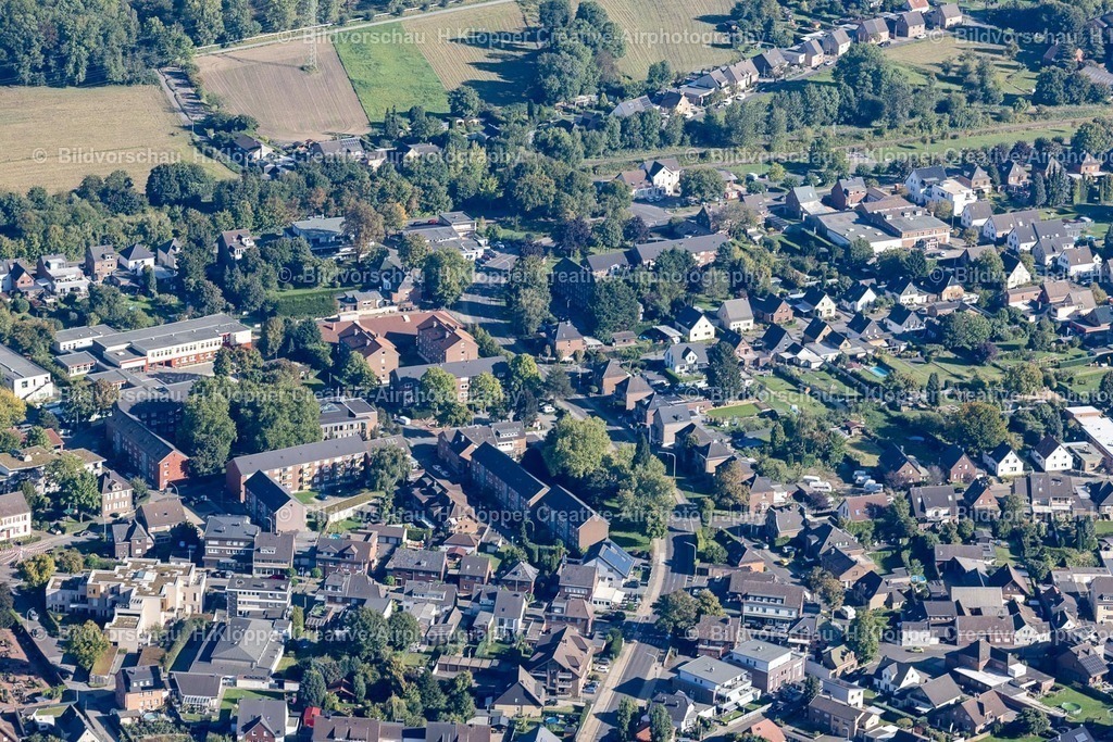 Lufbilder Grevenbroich-5726 | Ortsansicht der Straßen und Häuser der Wohngebiete in Gustorf im Bundesland Nordrhein-Westfalen, Deutschland - Realisiert mit Pictrs.com