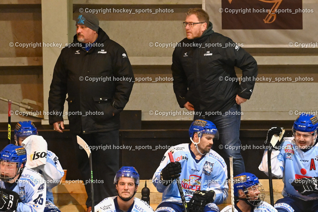 USC Velden vs. ESC Steindorf 9.1.2023 | Stefan Platzner, Headcoach ESC Steindorf MOSER Robert, Spielerbank ESC Steindorf